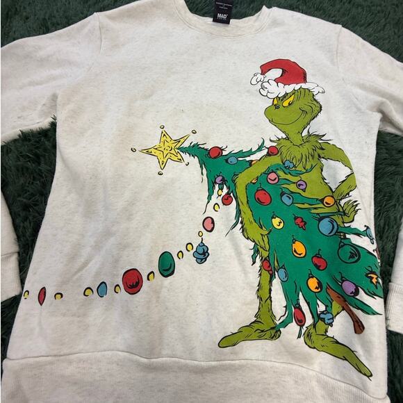 2024 The Grinch Medium Pullover Christmas/Holiday Sweatshirt Unisex - Picture 3 of 5